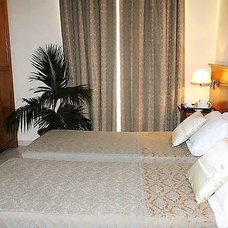 Hotel Beethoven Rome